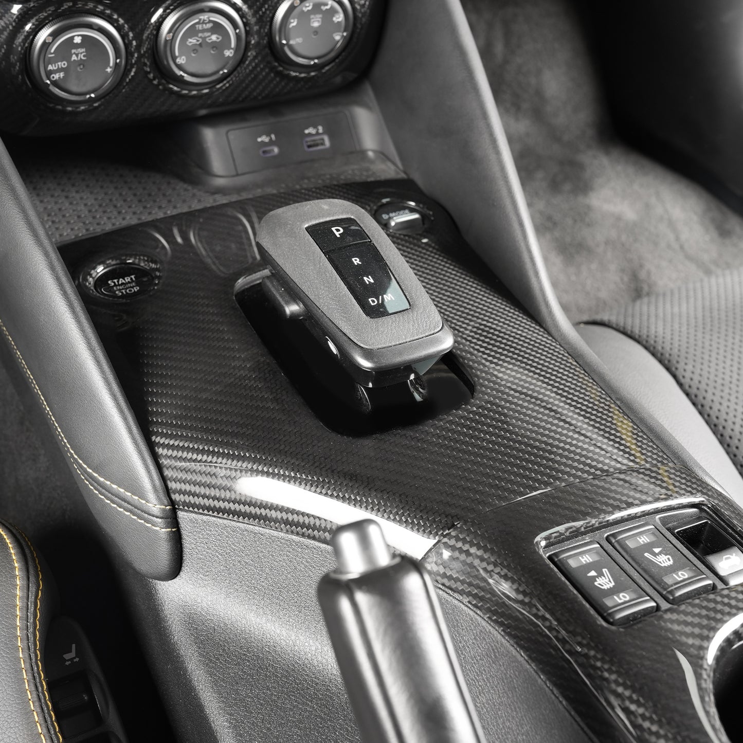 Nissan ZDry Carbon Fiber Shifter Cover for Nissan Z RZ34 2023+